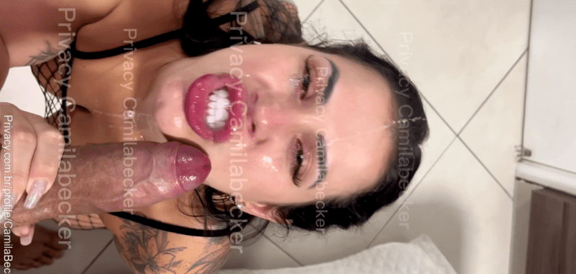 Videos gozando na boca da Camila Becker levou muita porra